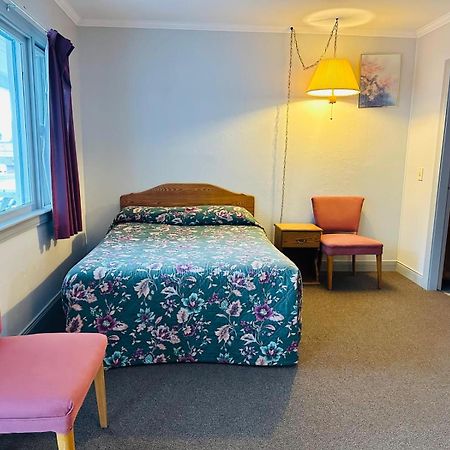 Stiles Motel Hill View Вудсток Екстер'єр фото