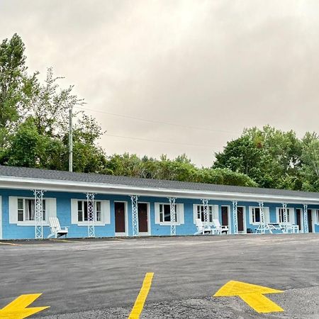 Stiles Motel Hill View Вудсток Екстер'єр фото