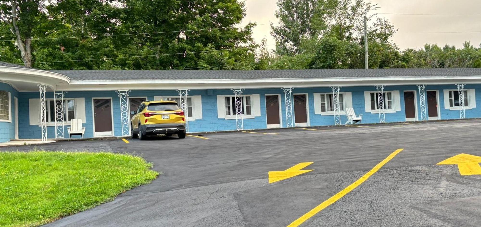 Stiles Motel Hill View Вудсток Екстер'єр фото