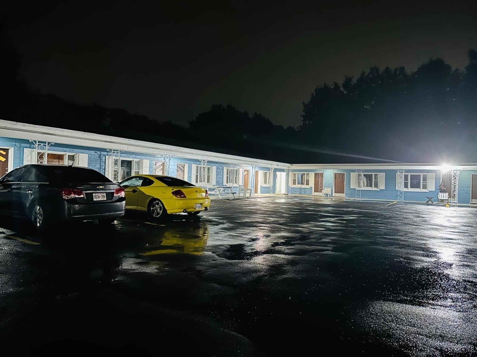 Stiles Motel Hill View Вудсток Екстер'єр фото