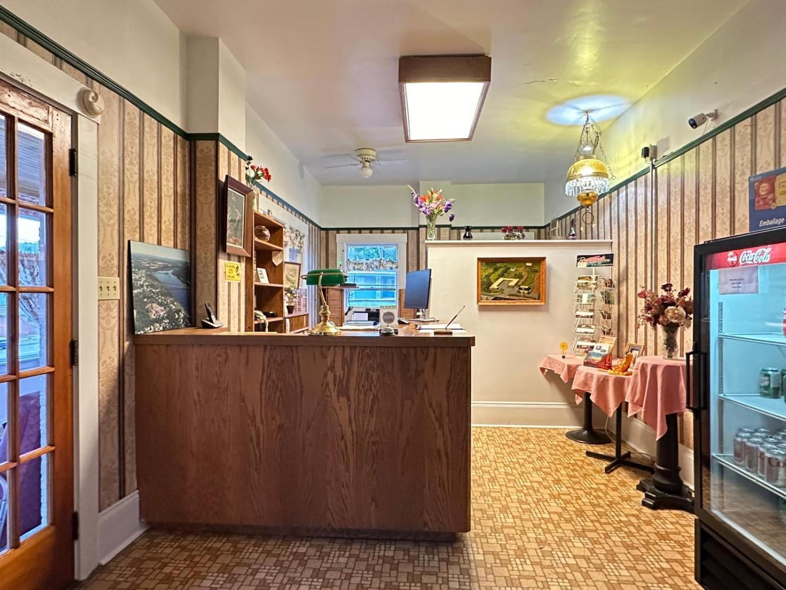 Stiles Motel Hill View Вудсток Екстер'єр фото