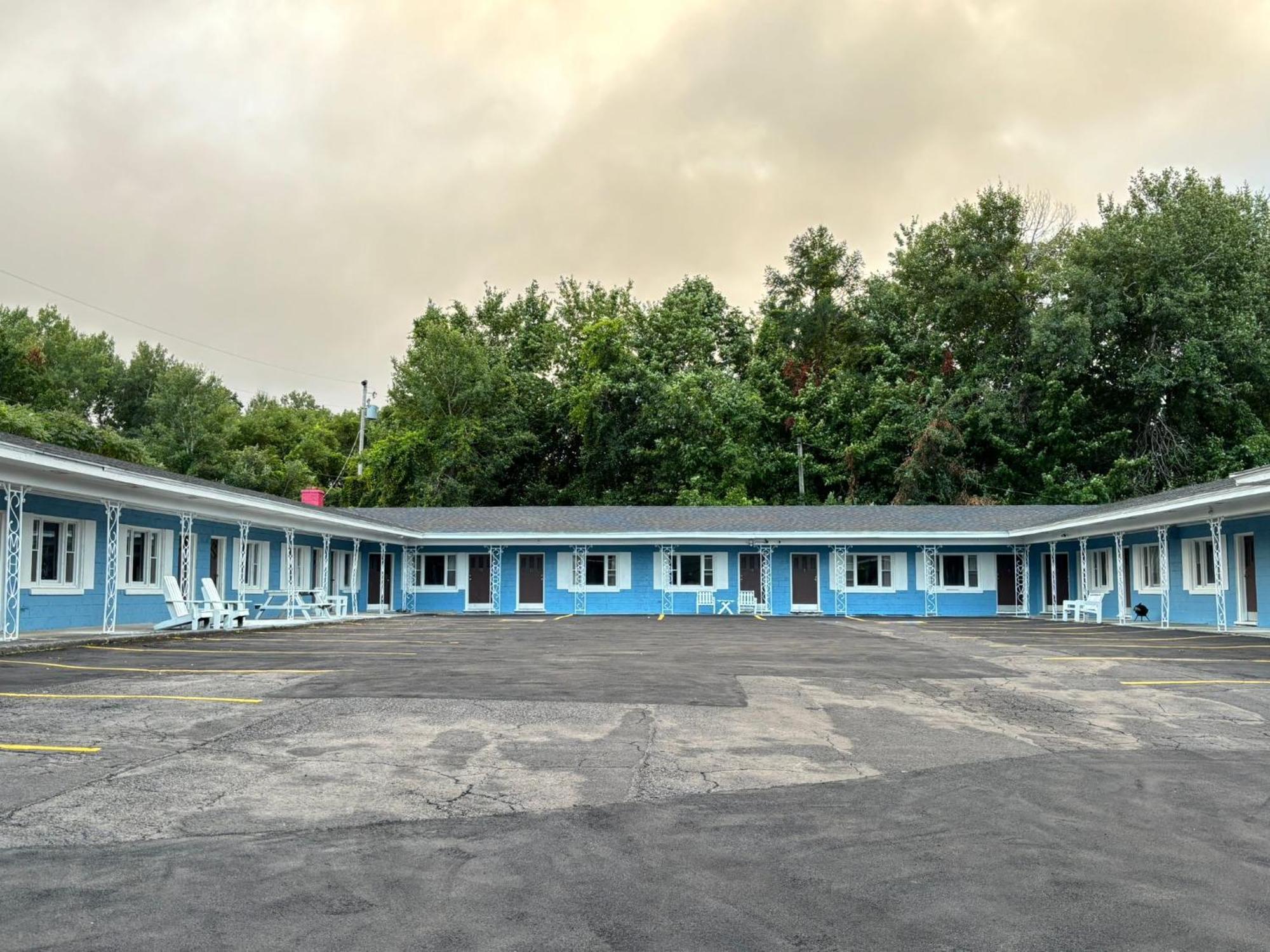 Stiles Motel Hill View Вудсток Екстер'єр фото