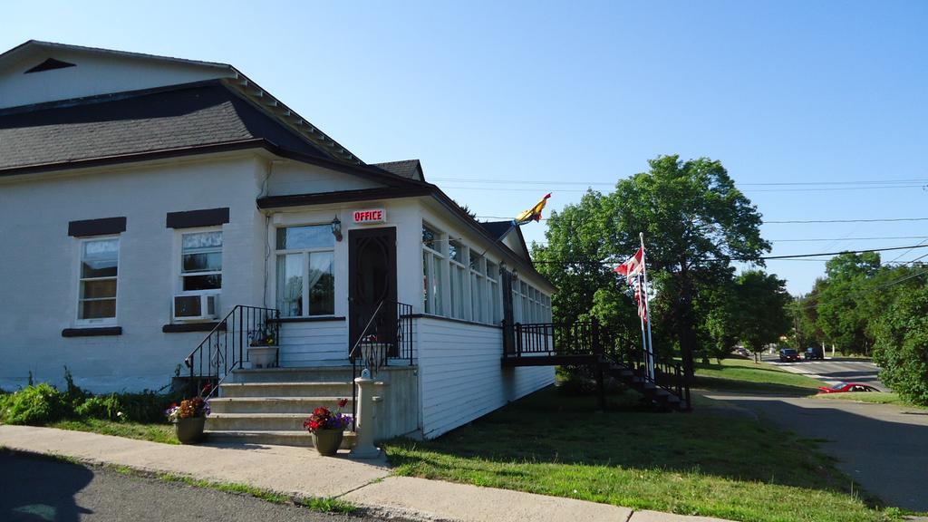 Stiles Motel Hill View Вудсток Екстер'єр фото